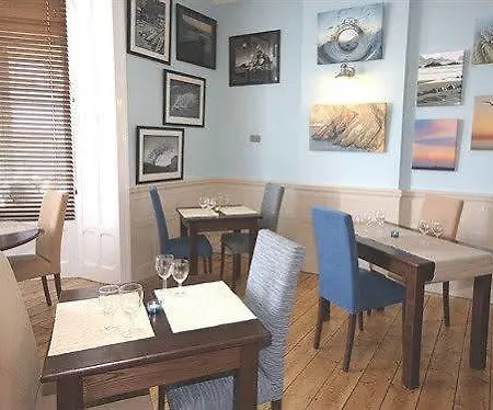 The Edgcumbe & Deck Restaurant Буде